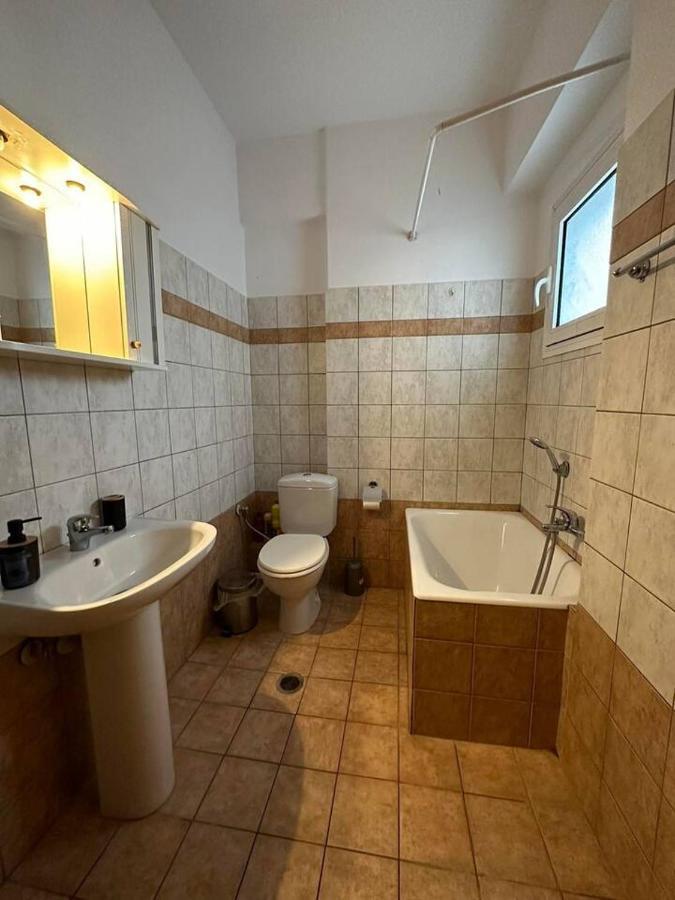Central Appartment 2 With Parking ลาริซา ภายนอก รูปภาพ